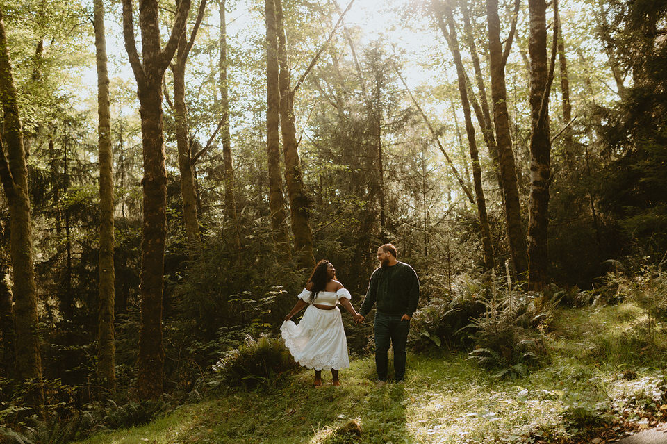 Beach engagement photos in Oregon forest