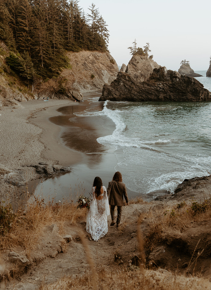 Oregon beach elopement