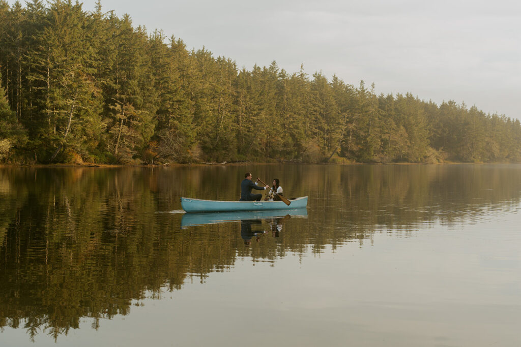 lake micro wedding in oregon