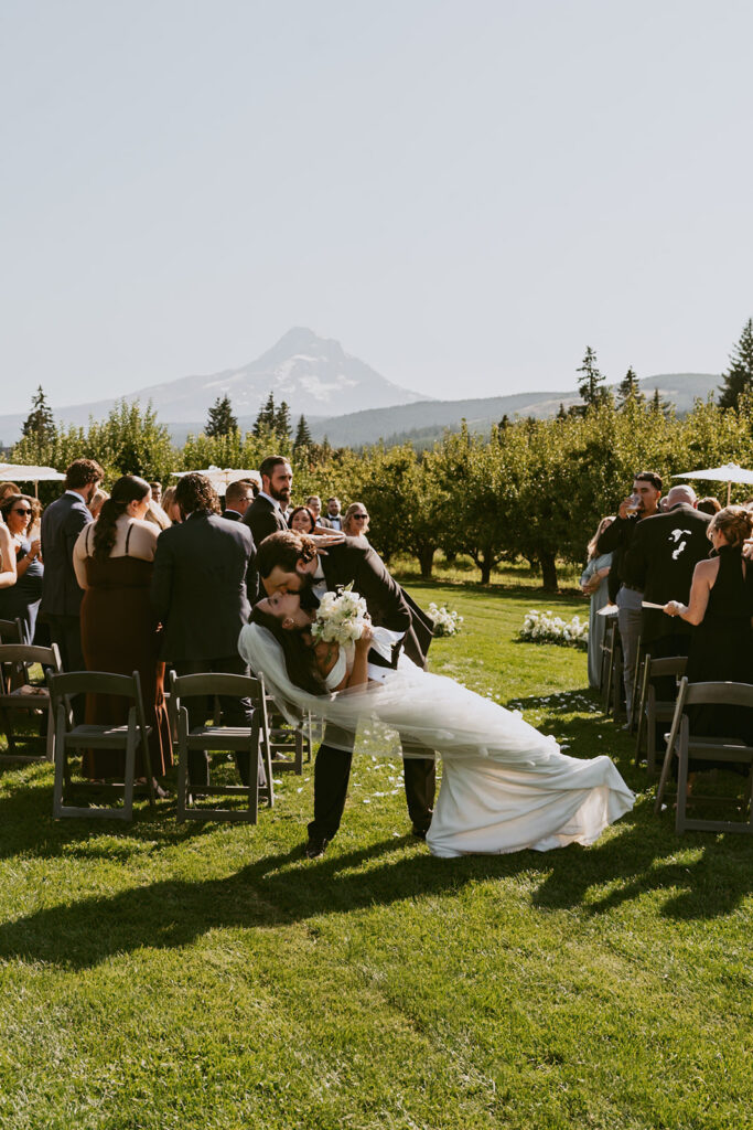 micro wedding in oregon