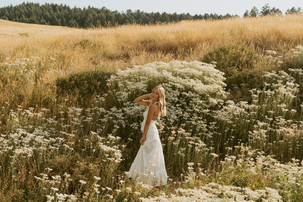 Salem Oregon senior photography meadow portrait with wildflowers