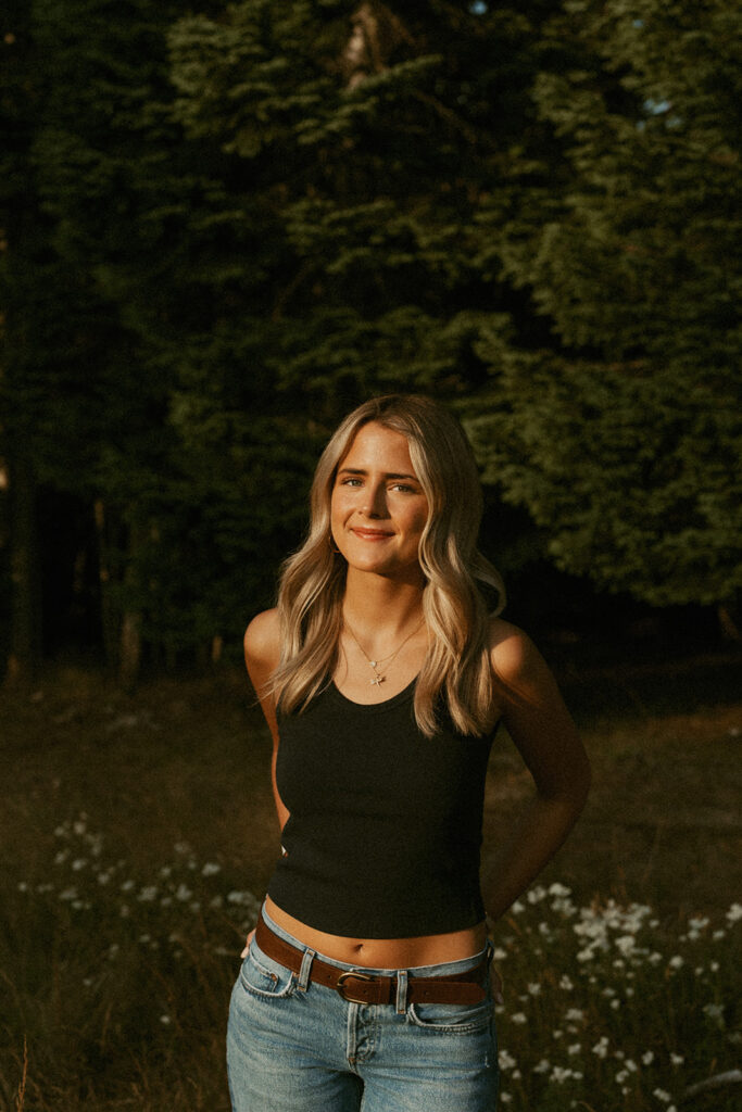 Salem Oregon senior photography golden hour portrait in the field