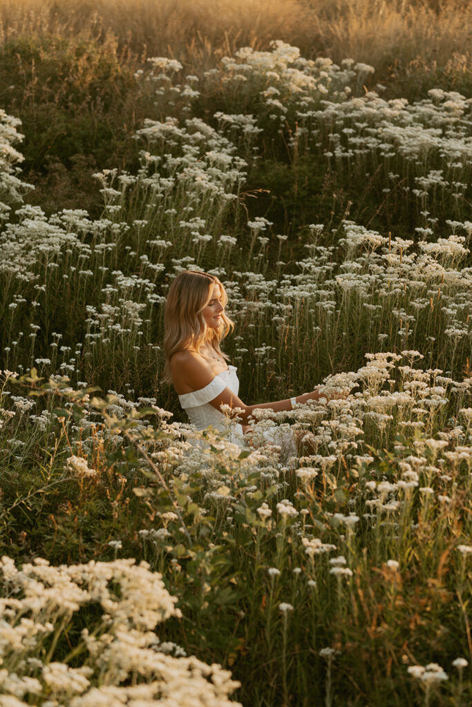 Salem Oregon senior photography outdoor meadow portrait