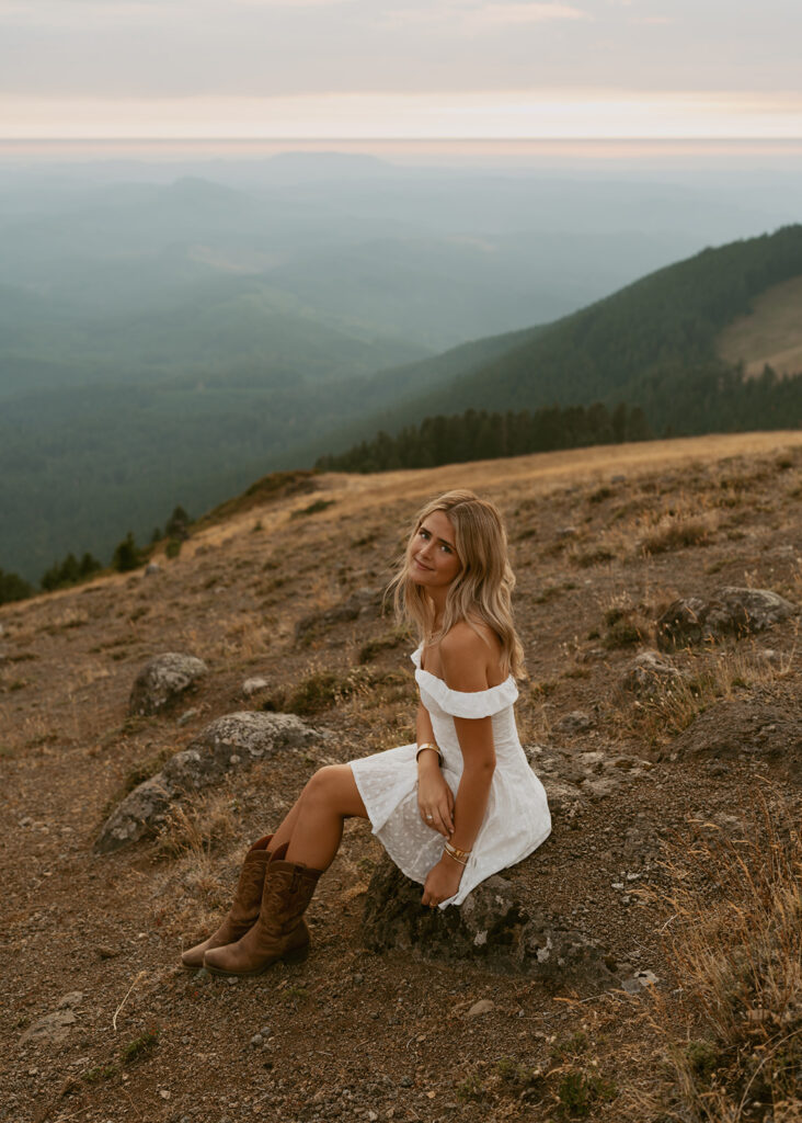 Cow girl outfit look for a Salem Senior Photo session