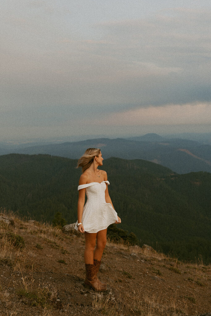 Cow girl outfit of Gwyn on her Senior photo session